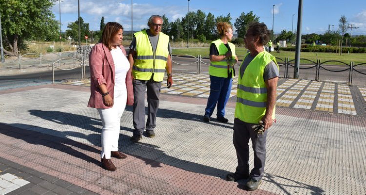 La alcaldesa de Talavera defiende las políticas activas de empleo para la reinserción laboral