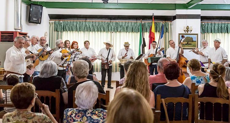‘La Troje’ pone el broche a la semana cultural del Centro Extremeño Talaverano