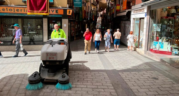 El Ayuntamiento de Toledo intensifica la limpieza viaria del Casco Histórico
