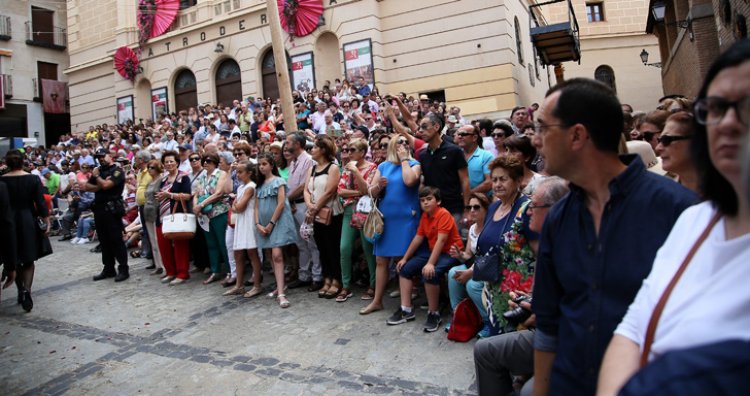 Toledo repartirá agua y abanicos durante la procesión del Corpus de este jueves