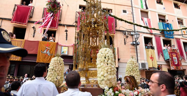 Más de sesenta atendidos por el calor durante la procesión del Corpus de Toledo