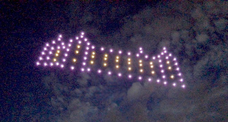 Un centenar de drones iluminan en Toledo el 40 aniversario del Estatuto de Autonomía