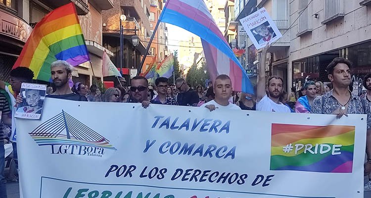 Talavera muestra con orgullo su diversidad frente a la LGTBIfobia