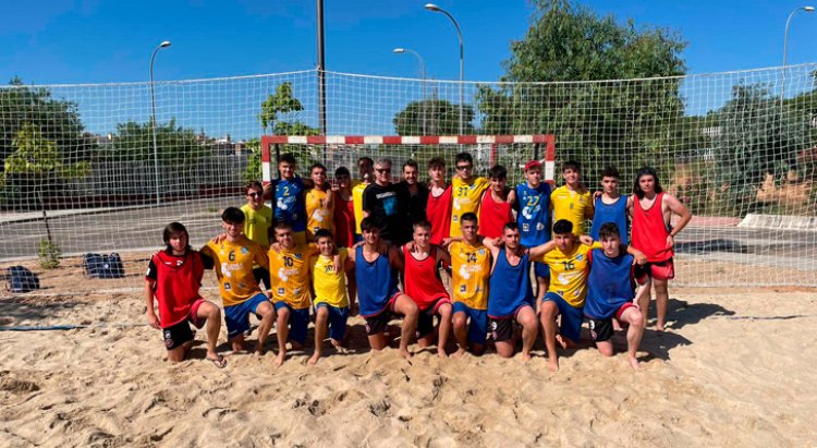 Un total de 1.400 deportistas y 115 equipos de toda España se citan en la 'Toledo Handball Cup'