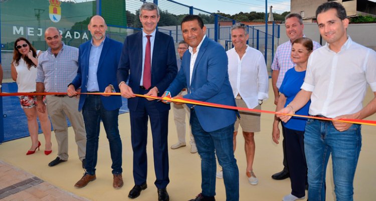 El presidente de la Diputación de Toledo inaugura las instalaciones deportivas de Mejorada