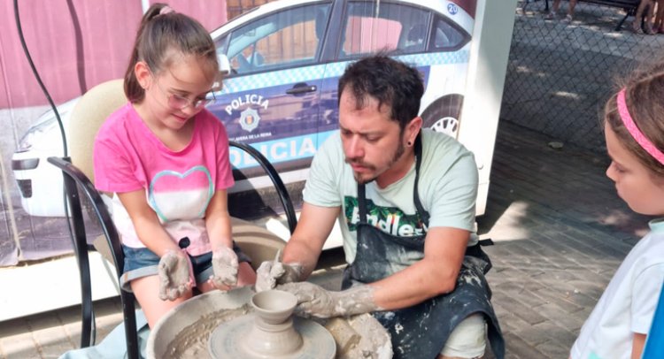 La pasión por la cerámica se desborda por las calles de Talavera de la Reina