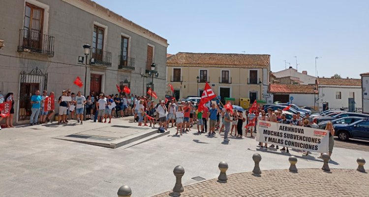 El alcalde de Illescas recibe a los representantes de la plantilla de Aernnova