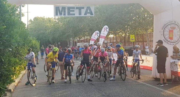 Un total de 120 ciclistas participan en el II Trofeo Escuela Ciudad de Talavera