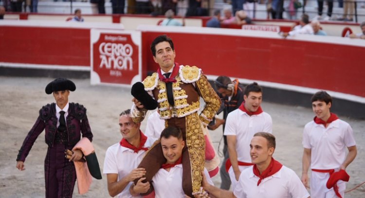 El torero toledano Álvaro Lorenzo debuta a lo grande en Azpeitia