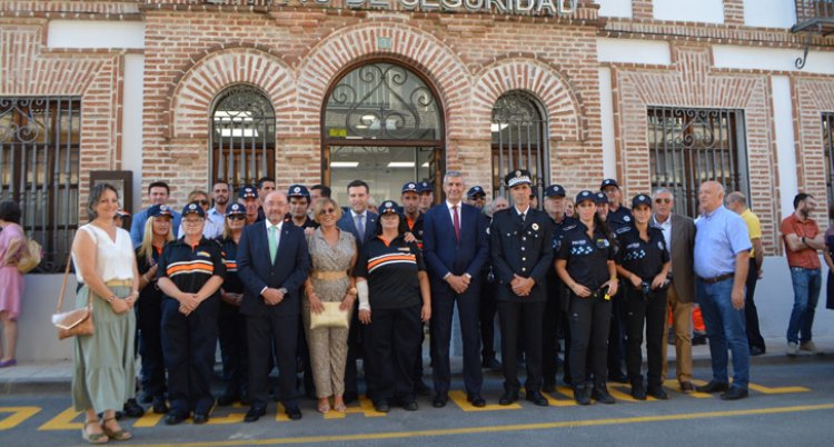 Álvaro Gutiérrez inaugura el nuevo centro de seguridad de Fuensalida