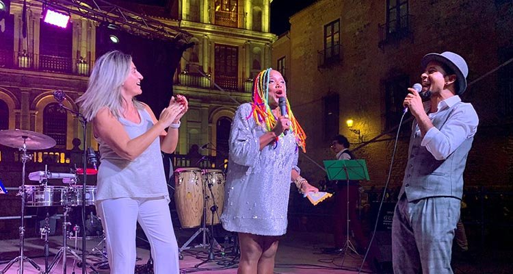 Lucrecia llena de alegría y color el Festival de Jazz de Toledo