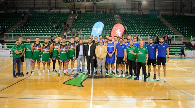 El Baloncesto Talavera tutea a todo un Cáceres Ciudad del Baloncesto