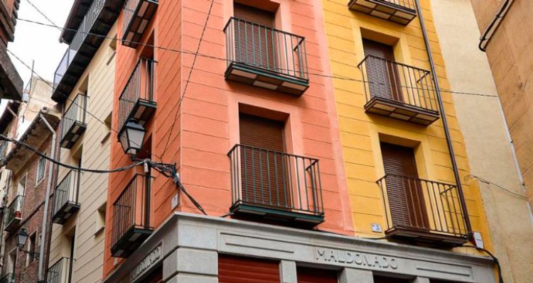 Toledo ultima el borrador de la ordenanza municipal que regulará los pisos turísticos