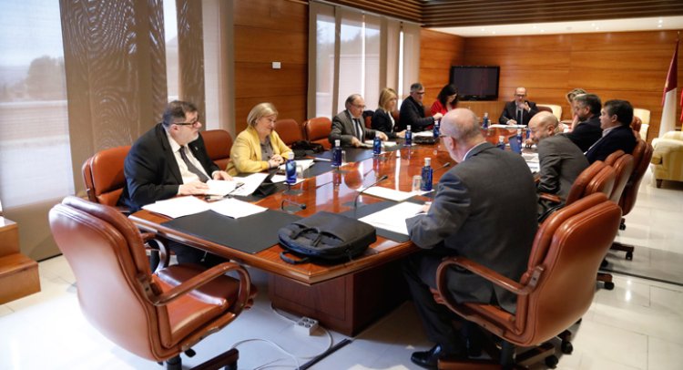 El Pleno de las Cortes regionales debate la enmienda del PP a la totalidad a los Presupuestos