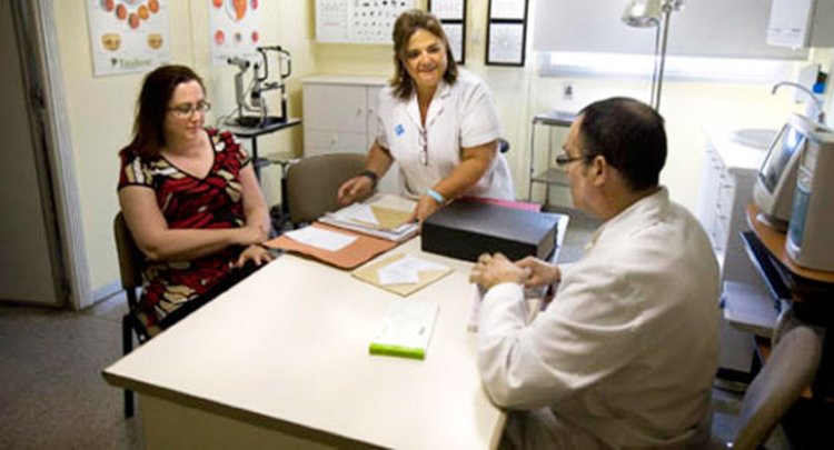 La Junta convocará una nueva oferta de 300 plazas para médicos de Atención Primaria