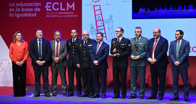 Premio 'Entidades' a Guardia Civil y Policía Nacional de Talavera y Toledo.