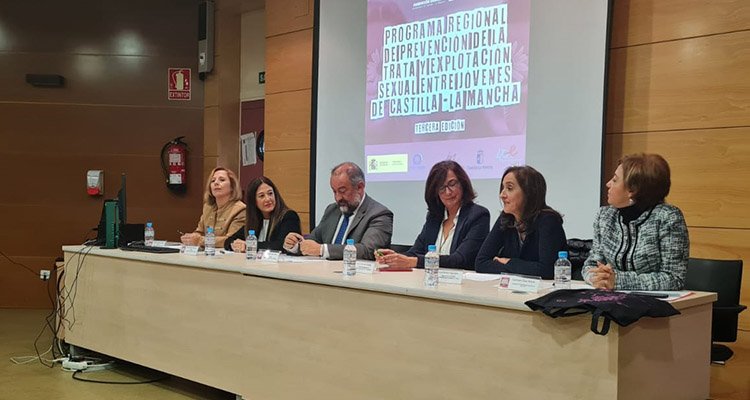 La UCLM de Talavera acoge la jornada de prevención de la trata y la explotación sexual