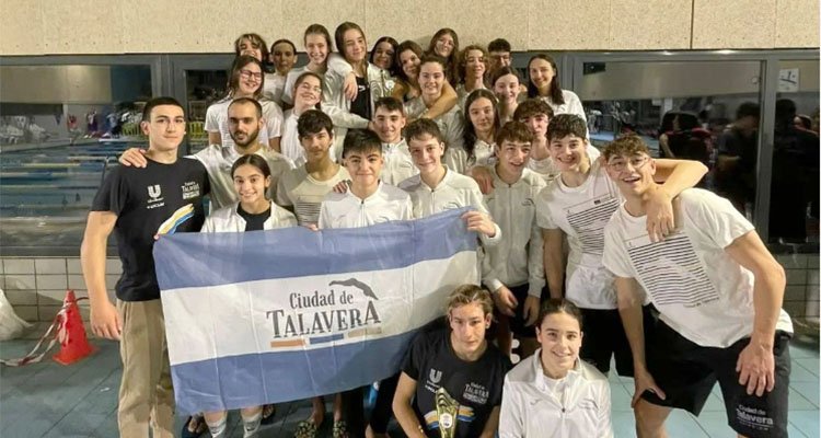 La natación de Talavera demuestra su poderío en los provinciales