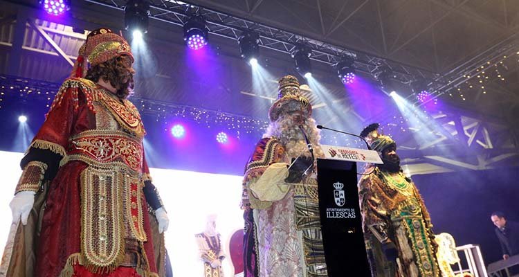 Illescas disfruta con una multitudinaria y mágica Cabalgata de Reyes