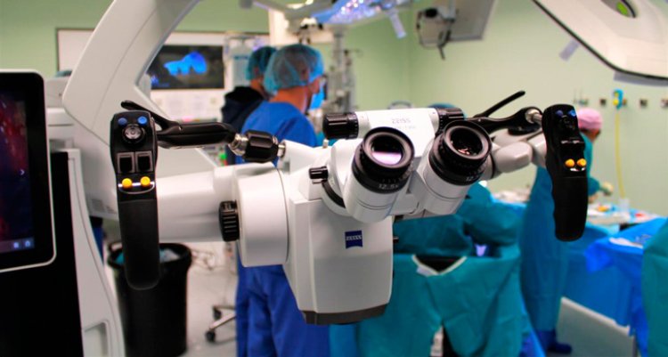 El Hospital Universitario de Toledo ya dispone de un microscopio quirúrgico de última generación