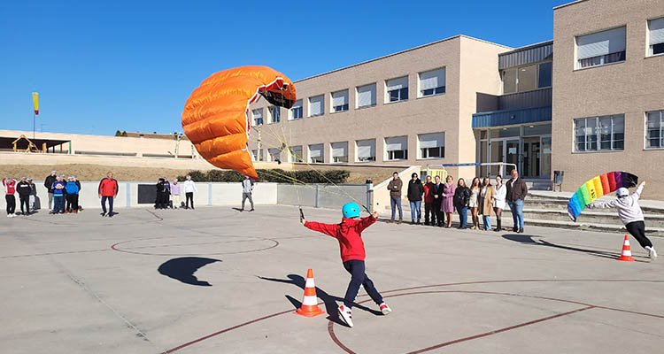 Los deportes aéreos llegan a 50 colegios de la provincia de Toledo