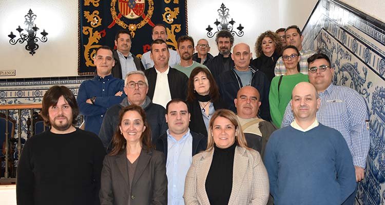 La alcaldesa de Talavera da la bienvenida a los 19 nuevos empleados municipales