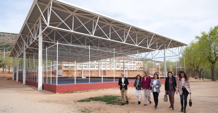 Inaugurada la cubierta de la pista polideportiva del CEIP ‘San José de Calasanz’ de Los Yébenes