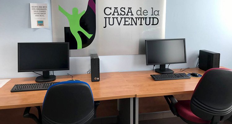 Ocho nuevos ordenadores para la Casa de la Juventud de Talavera
