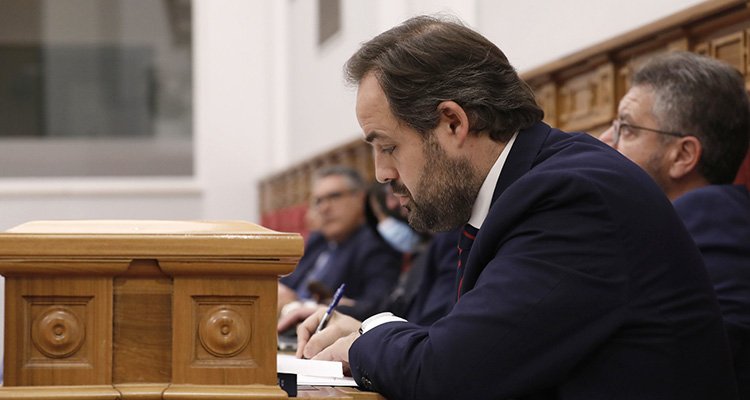 Núñez devuelve los 14.500 euros que cobró indebidamente por gastos de desplazamiento