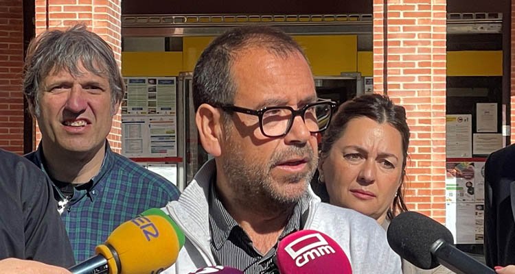 Crespo (IU) cree que Núñez (PP) está invalidado para ser presidente de la Junta