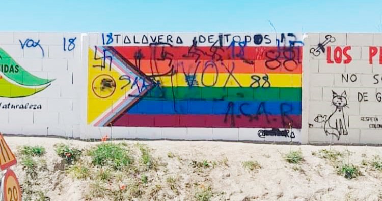Denuncian la vandalización del mural realizado por la asociación LGTBora
