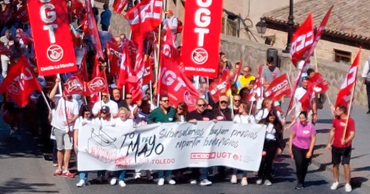 Cientos de personas piden en las manifestaciones de este Primero de Mayo una subida de los salarios