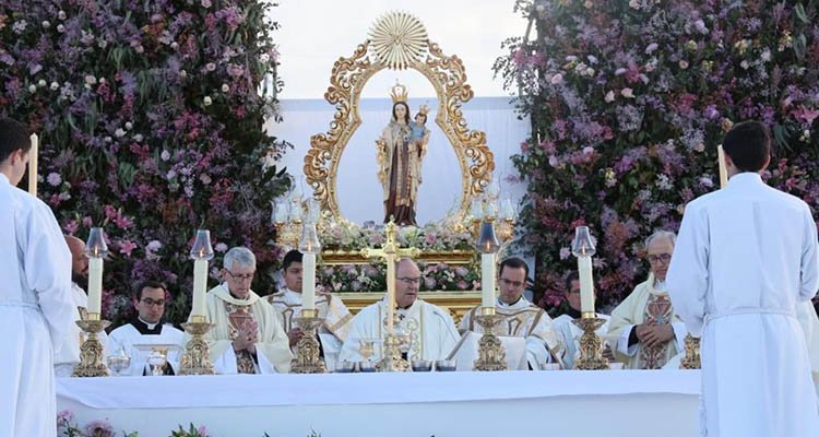 Multitudinaria e histórica coronación canóniga de la Virgen del Carmen de Mocejón