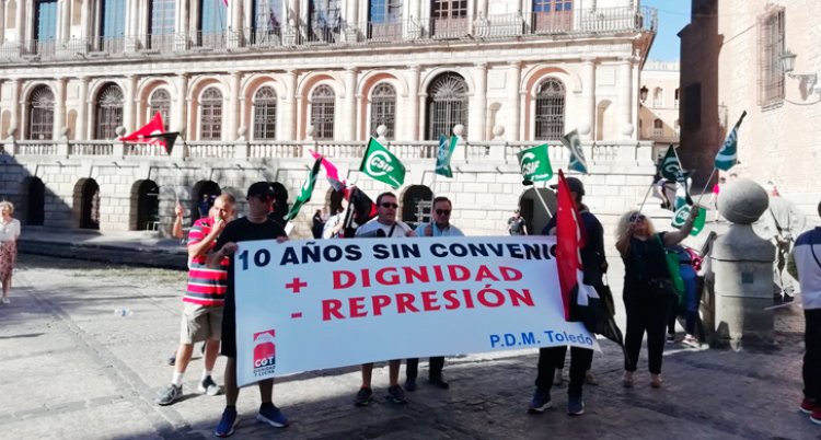 Nueva concentración en defensa de los derechos de los trabajadores del PDM de Toledo