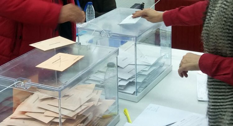 Preparadas las 6.348 urnas y las 3.107 cabinas para las elecciones de este domingo en la región