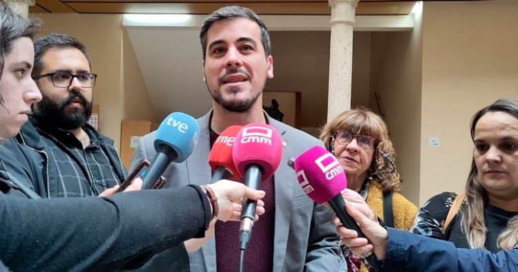 García Gascón se siente orgulloso de votar en la Universidad por el simbolismo que tiene