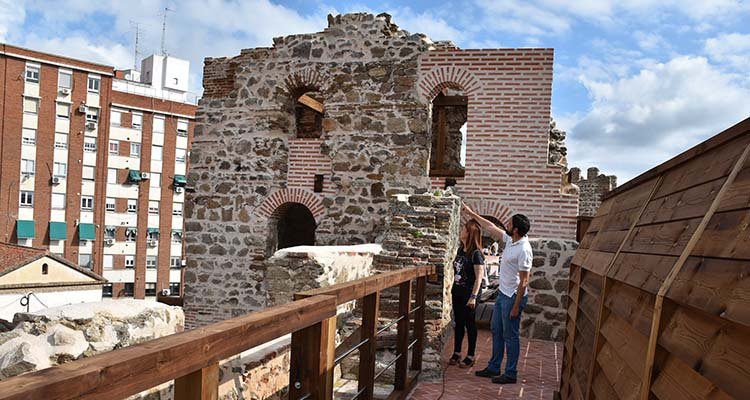 Últimos remates retrasan en Talavera la apertura de la muralla de El Charcón