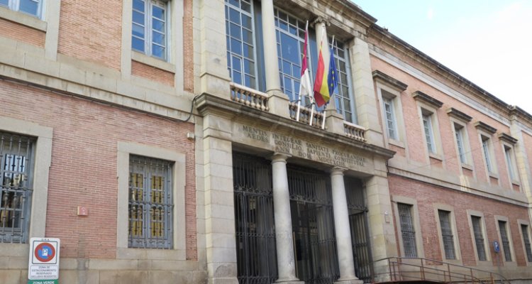 Castilla-La Mancha es la segunda comunidad que más reduce el peso de su deuda pública