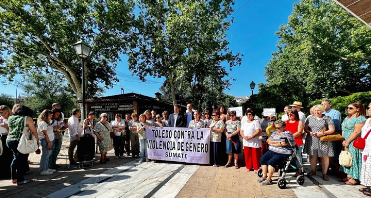 El PP acude a la concentración contra la violencia machista en Toledo, pero Vox no