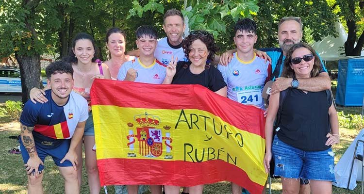 Arturo y Rubén estuvieron arropados en Croacia por familiares y técnicos.