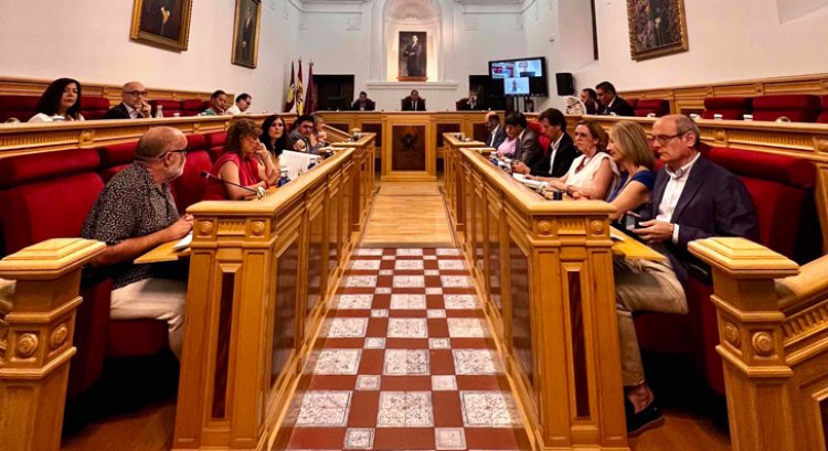 PP y Vox rechazan recuperar la Concejalía de Igualdad en el Ayuntamiento de Toledo