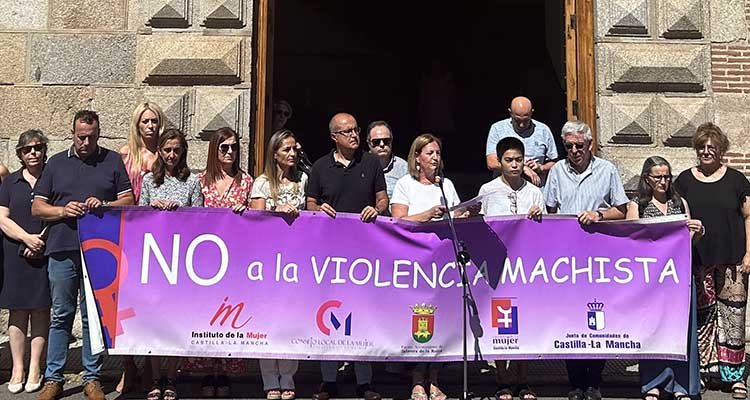 Desvirtuado minuto de silencio contra la violencia machista en Talavera