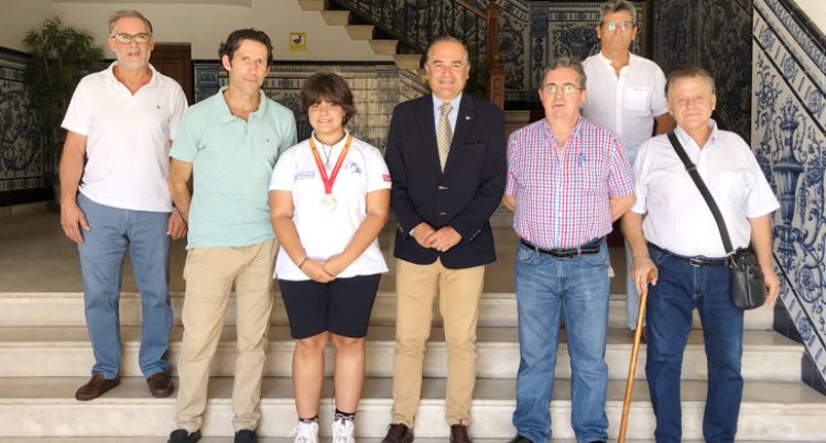 El alcalde y el concejal de Deportes de Talavera reciben a Naiara Aguado