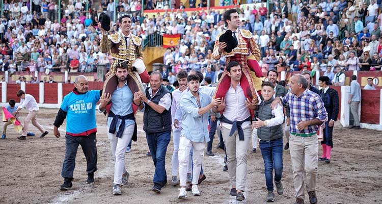 La corrida de la Feria de San Mateo de Talavera en imágenes