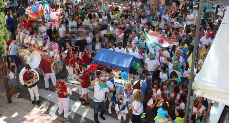 Las peñas locales ofrecen el pregón canalla de las Fiestas de la Sementera en Torrijos