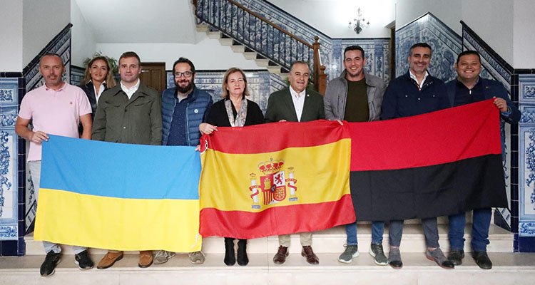 Los seis empresarios talaveranos han sido recibidos este viernes en el Ayuntamiento de Talavera.