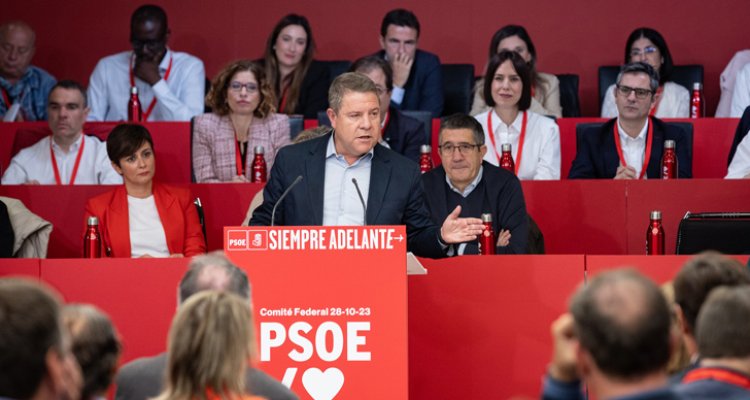 Page acatará lo que decida la militancia del PSOE pero avisa de que acatar no es comulgar