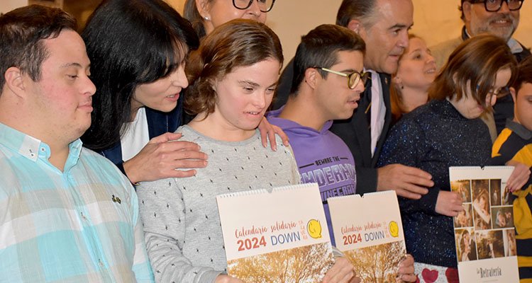Down Talavera presenta su sexto calendario solidario