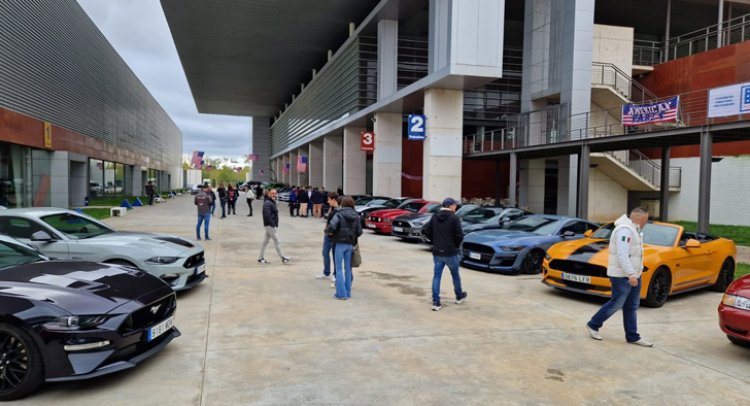Talavera Ferial acoge este fin de semana una exposición de cerca de 200 coches americanos