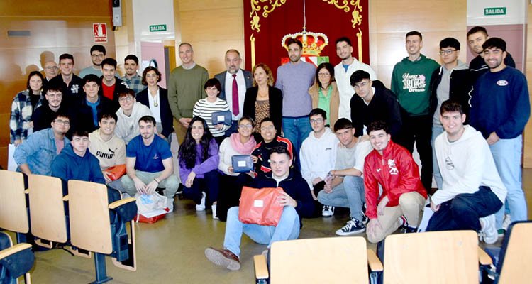 Premian a los estudiantes-deportistas de la UCLM en Talavera